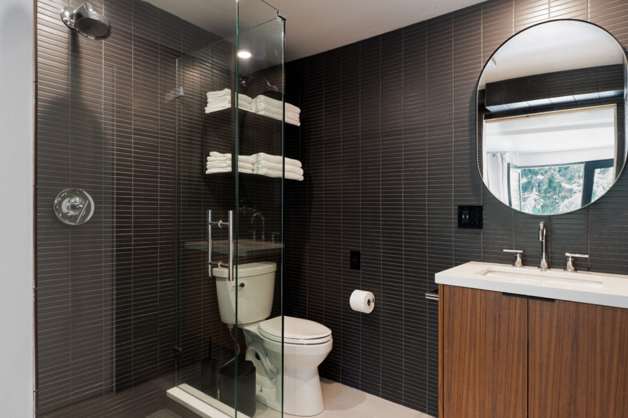 Guest Suite bathroom